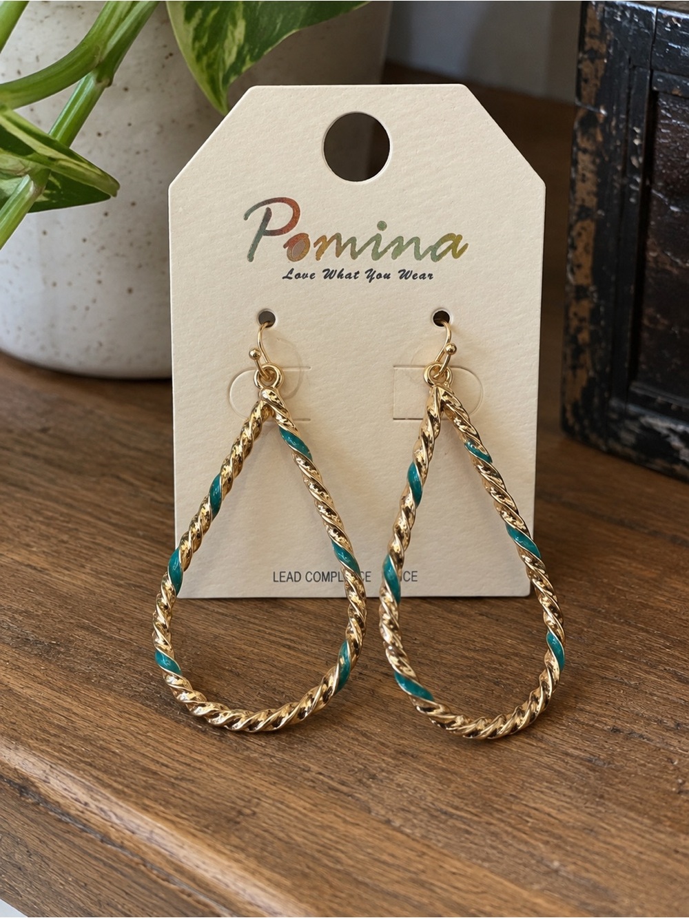 Pomina Gold-Tone Turquoise Teardrop Earrings
(BR 1616/5)